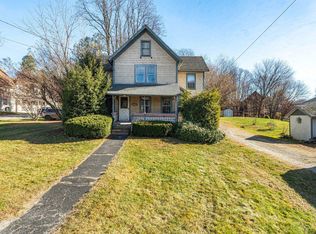47 Summer St, Newport, NH 03773
