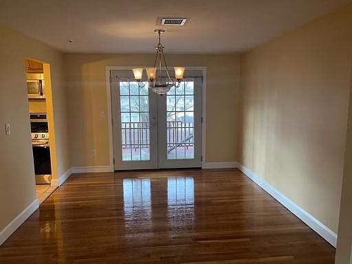3rd image of 115 Highland Ave
