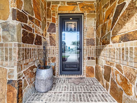 4th image of 3426 Pin Oak Shadow Ln
