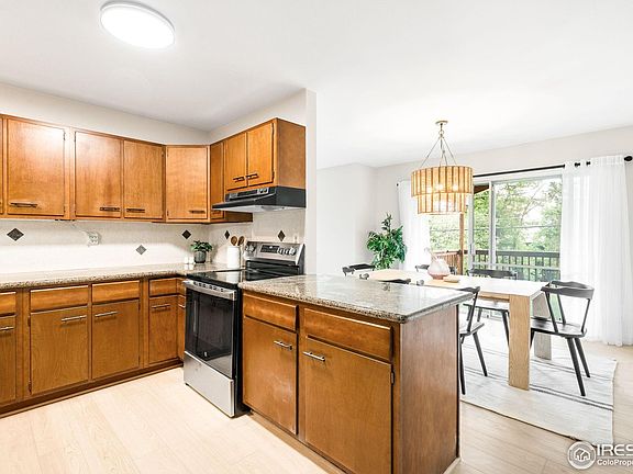 5th image of 1560 Kendall Dr