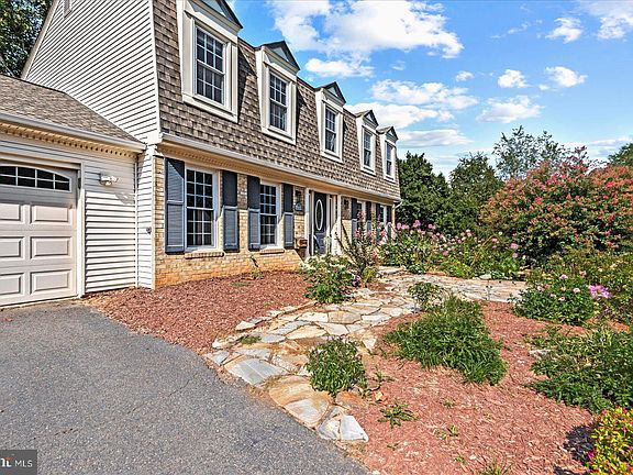 5th image of 6117 Green Cap Pl