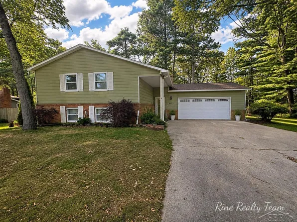6123 Stagecoach Trl, Oscoda, MI 48750