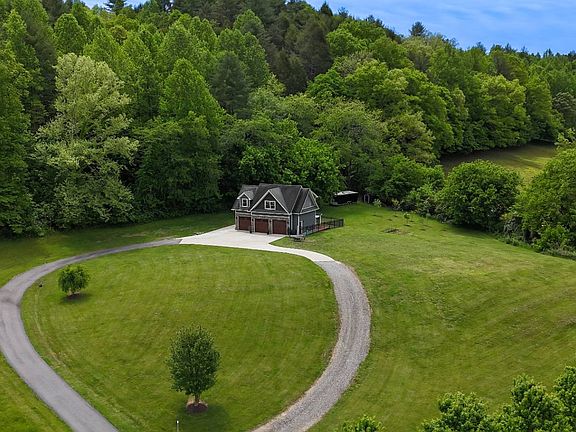 3rd image of 1205 Wells Rd