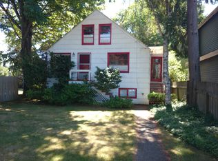 3525 SW 98th St, Seattle, WA 98126