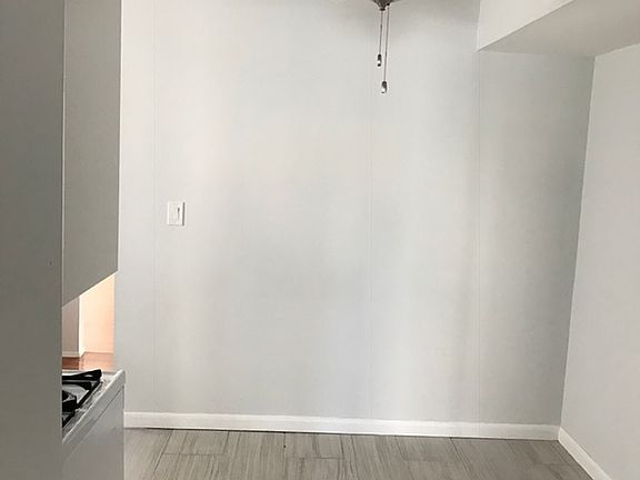 5th image of 289 Arlene St #1