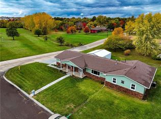 308 Choctaw Rd, Hiawatha, KS 66434