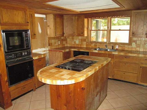 3rd image of 5840 34th Ln
