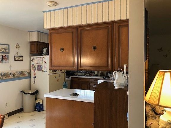 5th image of 106 Evergreen Dr