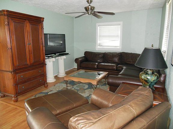 Grouper Apartment 003