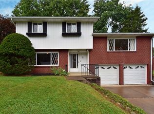 207 Rosebriar Dr, Glenshaw, PA 15116