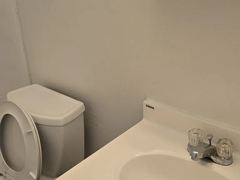 1125 Dickens Way #B — Photo 10