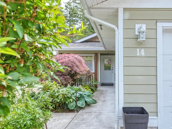 12710 Lagoon Rd #14, Sunshine Coast, BC V0N 2H1