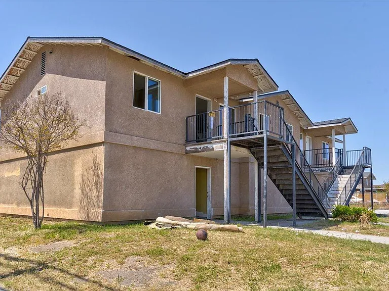 1702 Merced St — Photo 8
