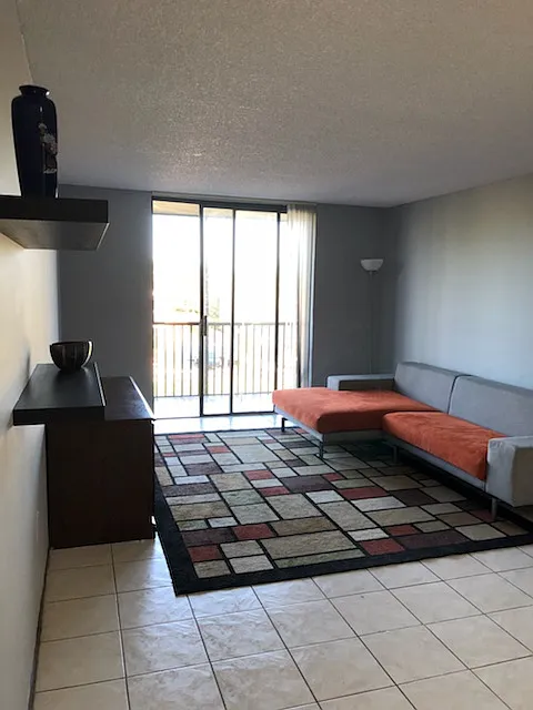 16950 W Dixie Hwy — Photo 3