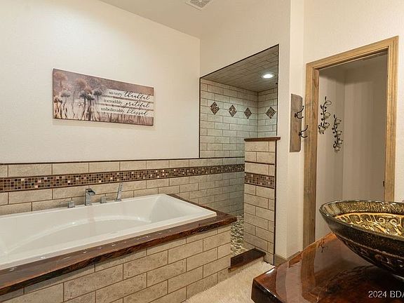 5th image of 46 Cisco Cir