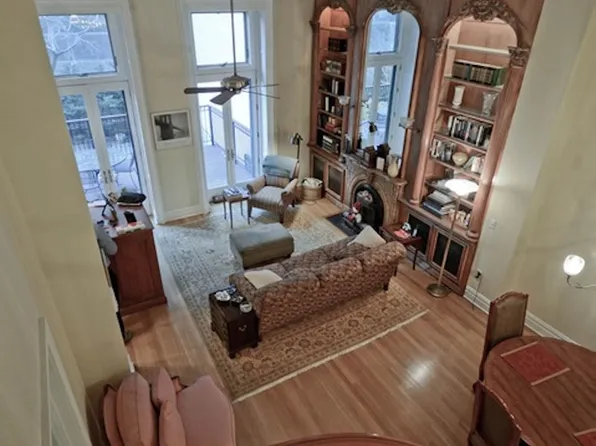 20 Monroe Place image 1 of 10