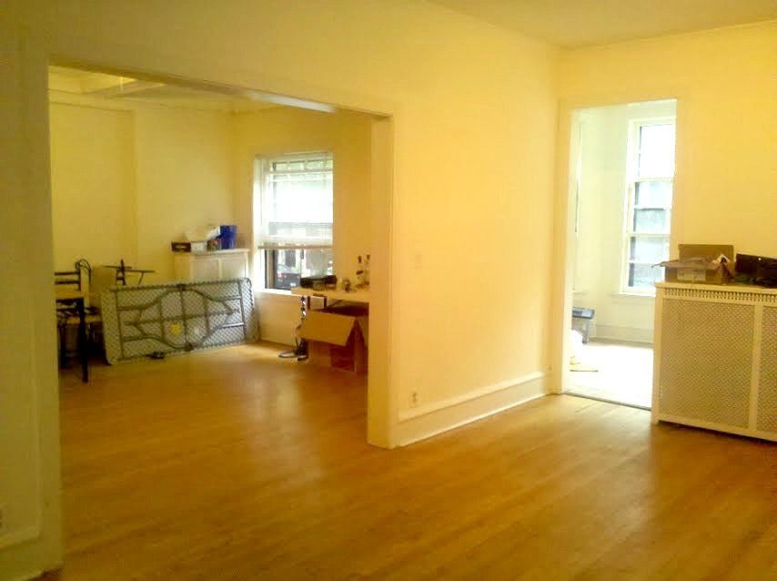 2nd image of 911 W Ainslie St #1