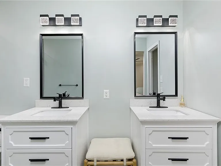 2201 Hunters Wood Way — Photo 20