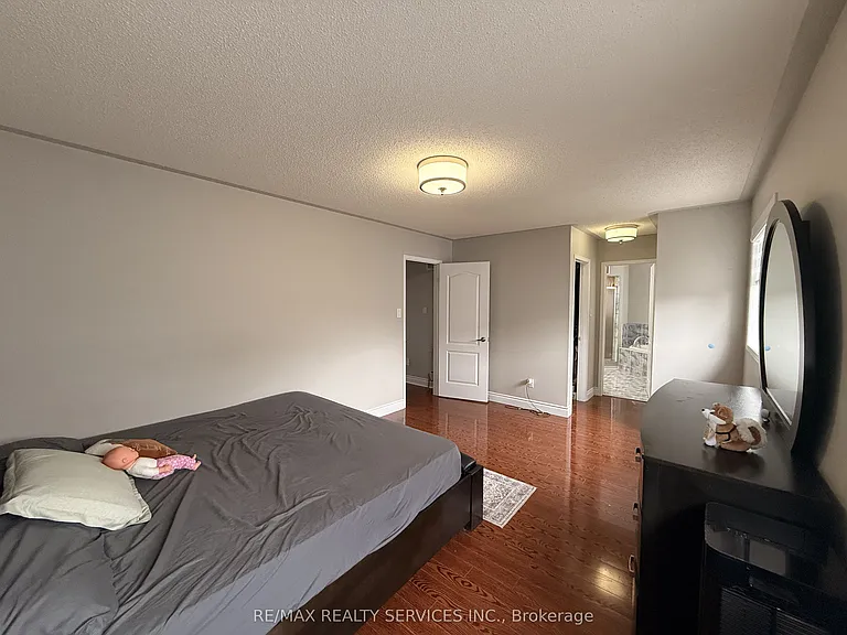 36 Burnt Elm Dr — Photo 18