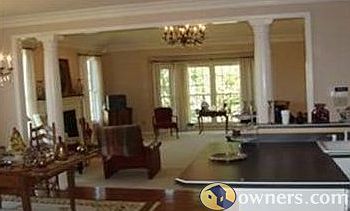 FIRST FLOOR LIVING AREA