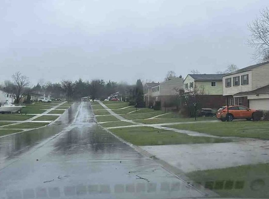 Exterior Neighborhood (street photo)