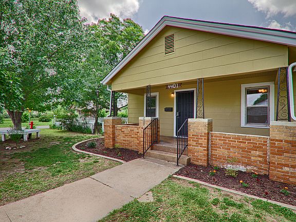 Delightful front porch