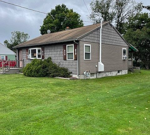 3rd image of 1131 Hoyt Ave