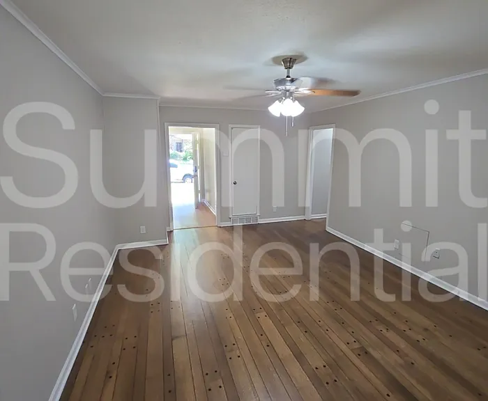 5210 Steuben Dr — Photo 2