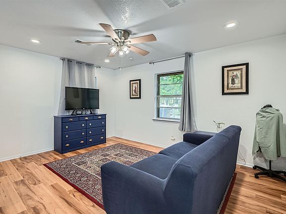 2nd image of 207 Rowland Dr