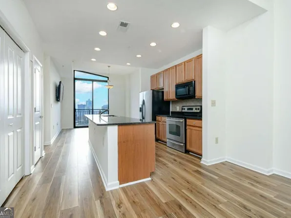 3040 Peachtree Rd NW Unit 1906, Atlanta, GA 30305