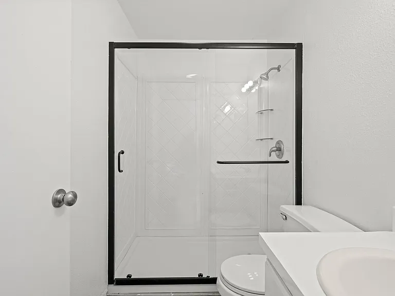 Park Ridge Apartments — Photo 22
