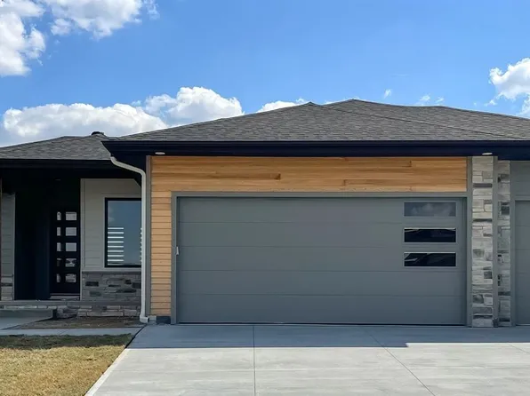 28510 Jessie Cir, Valley, NE 68064