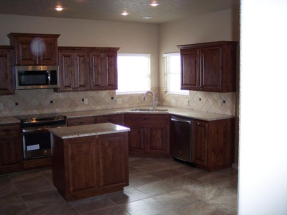 4th image of 2105 Kearny