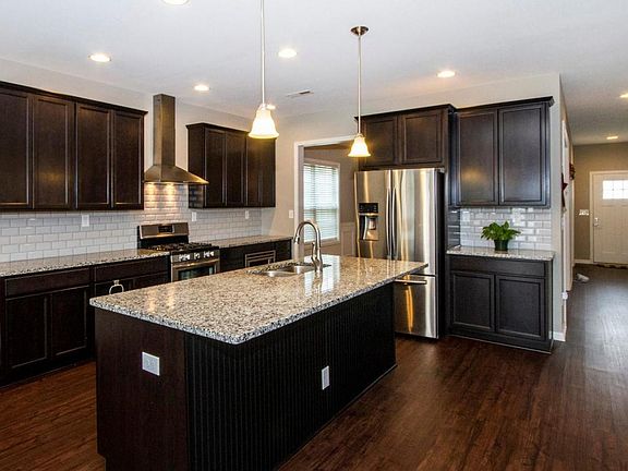 3rd image of 12628 Hartsfield Ln