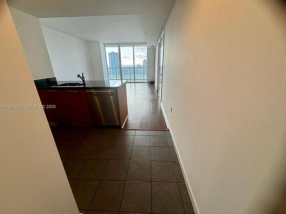 2nd image of 50 Biscayne Blvd APT 3807