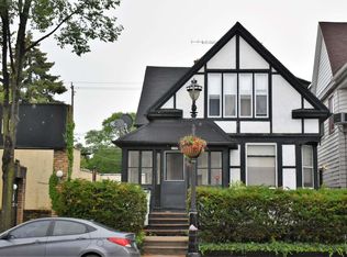 2959 N Oakland Ave, Milwaukee, WI 53211