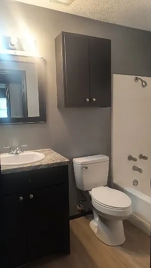 3835 W 20th Ave — Photo 3