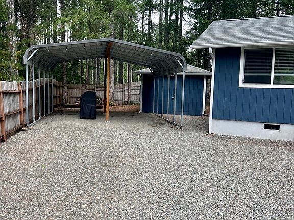 2nd image of 121 N Varden Way