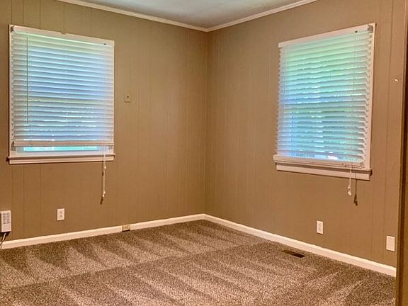 3rd image of 782 Potters Ln