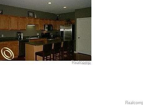 4th image of 3167 Camden Dr #1