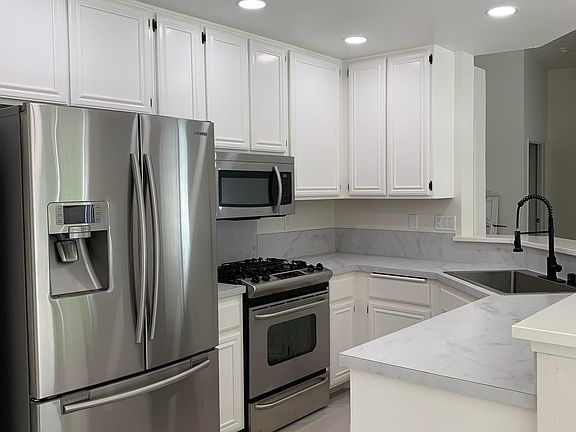 Kitchen and Appliances