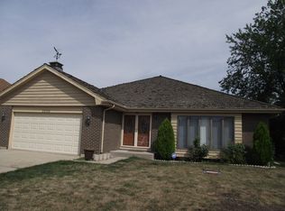 3030 Hedgerow Ln, Homewood, IL 60430