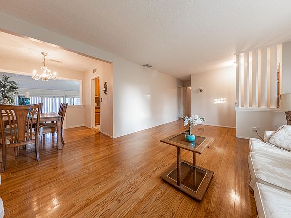 4th image of 7420 Jumilla Ave