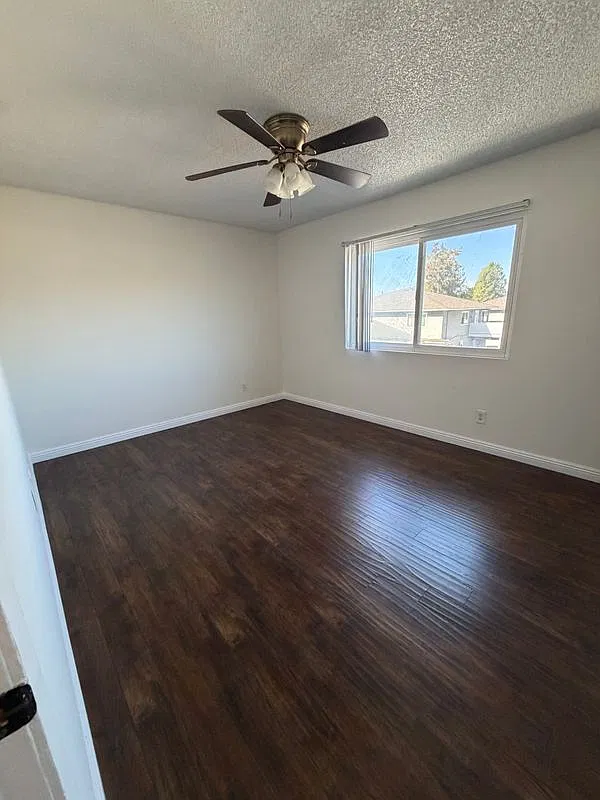 2 bed, 1.0 bath, 834 sqft, $2,600 — Photo 2