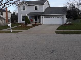 671 Regal Ln, Algonquin, IL