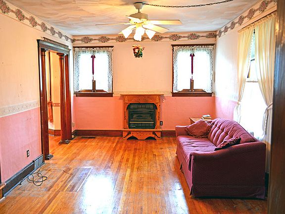 4th image of 1148 Hilton Ave