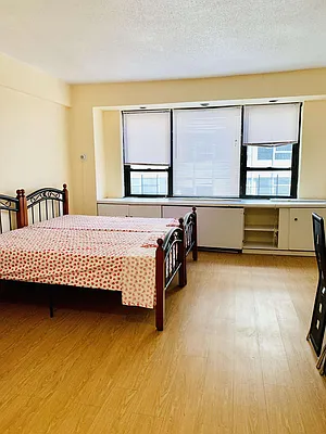 Rented by Century 21 Metropolitan | media 32