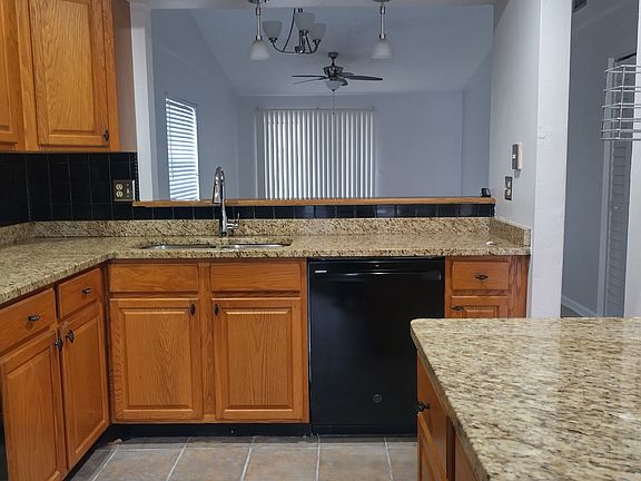 5th image of 845 Stonybrook Cir