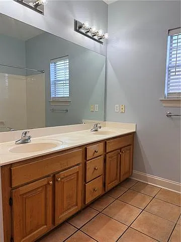 3245 Iowa Ave — Photo 22