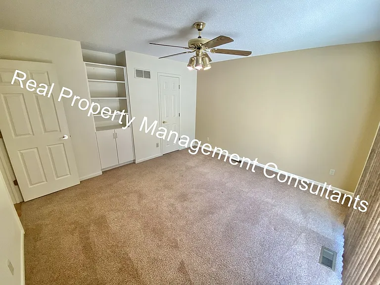 2428 Little Blue Ct — Photo 22